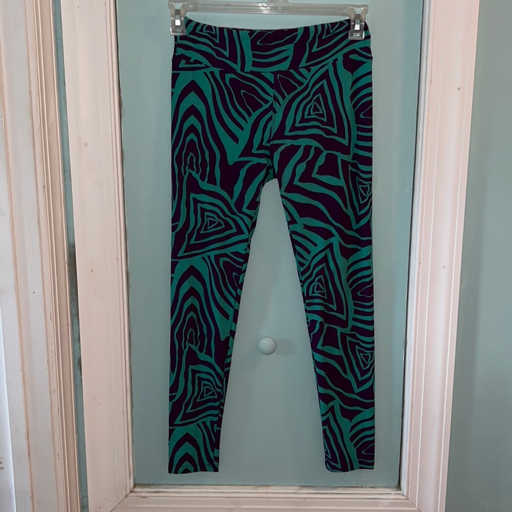 LulaRoe leggings.  One Size.